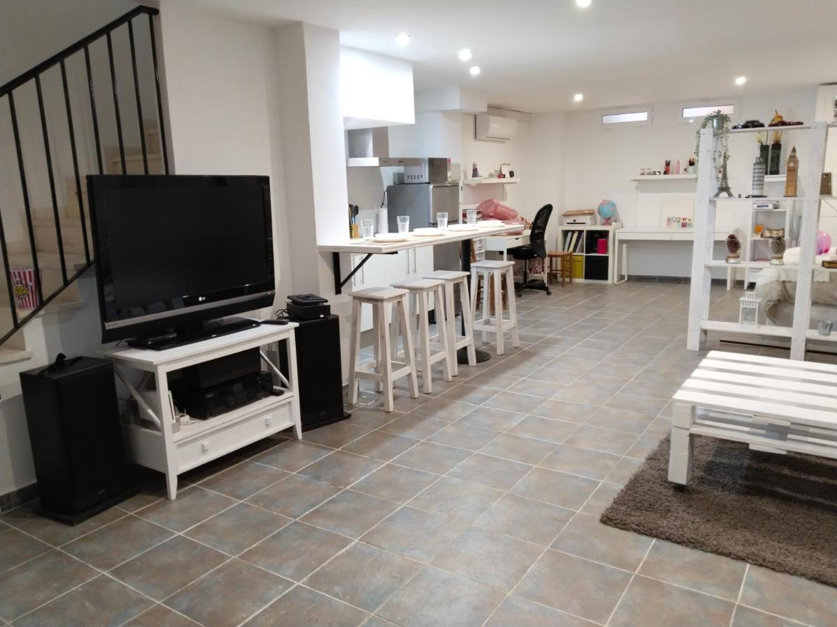 Acogedor Apartamento Loft アラウリン・デ・ラ・トレ エクステリア 写真