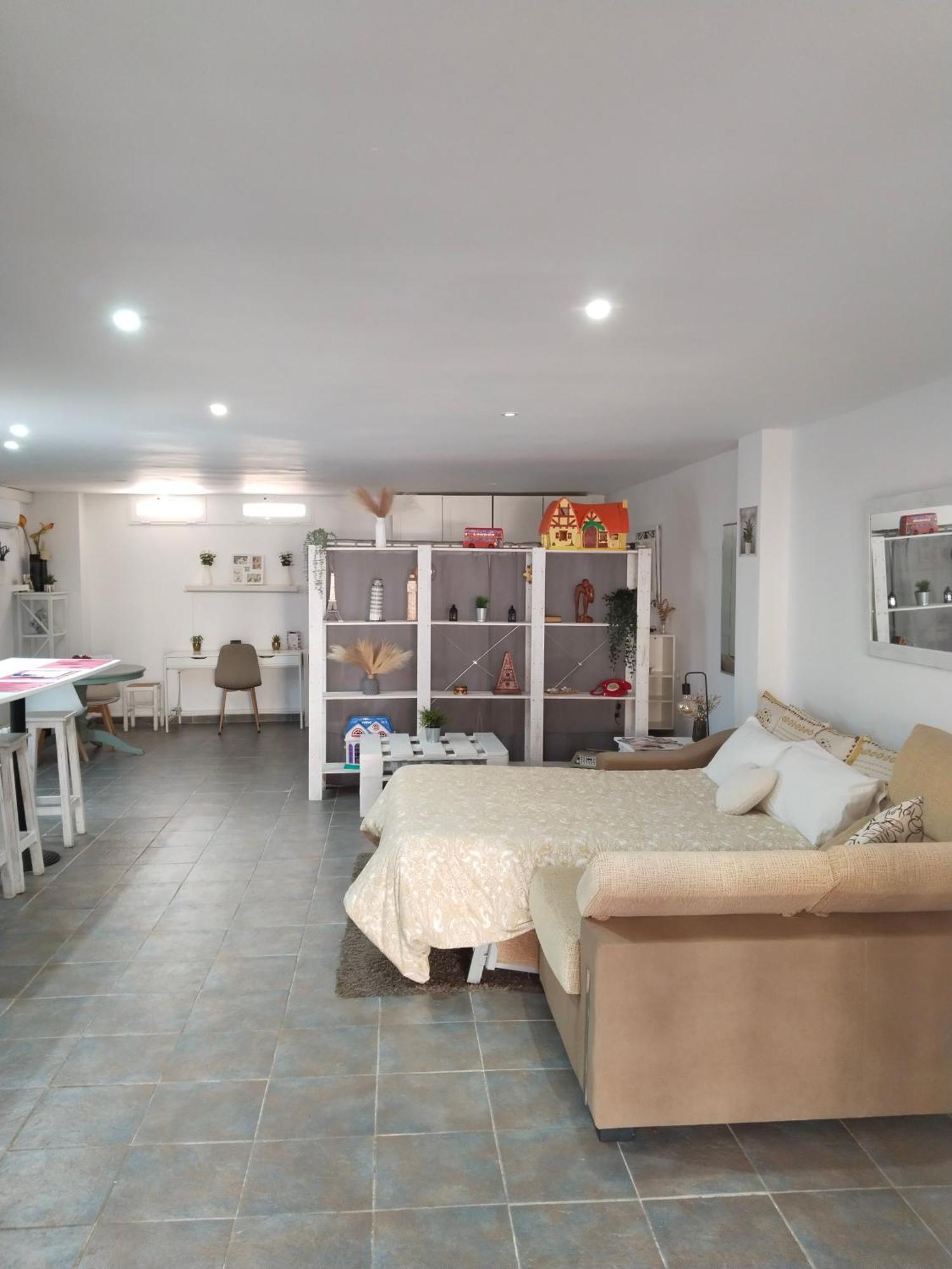 Acogedor Apartamento Loft アラウリン・デ・ラ・トレ エクステリア 写真